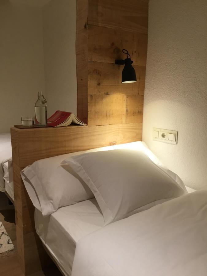 Hostal Can Maret Vilademuls ภายนอก รูปภาพ