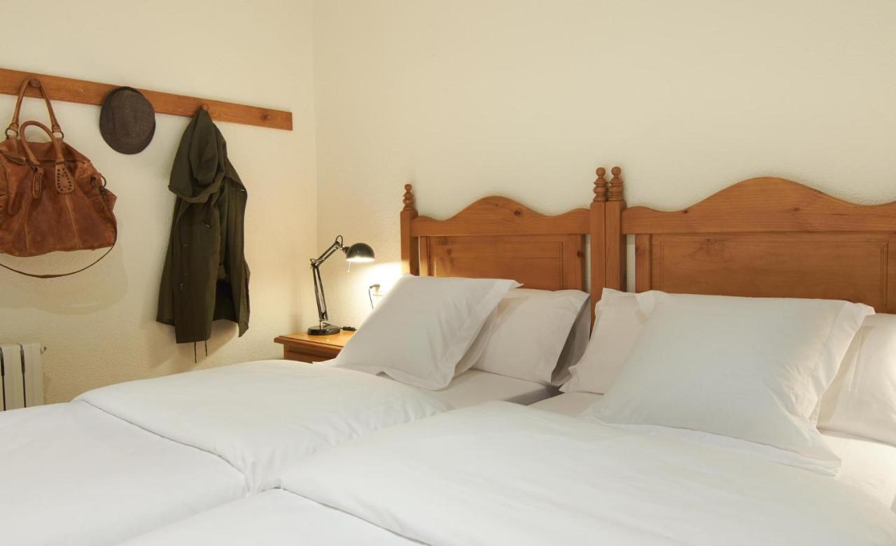 Hostal Can Maret Vilademuls ภายนอก รูปภาพ